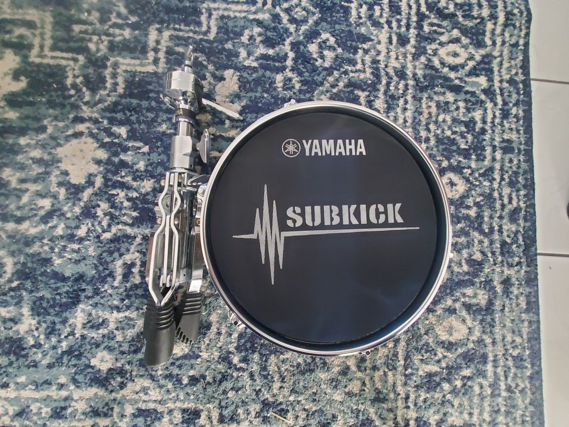 Yamaha SUBKICK 