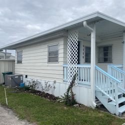 1/1  Unit 206.00 a Mo ,50 Plus park (. 700 Credit Score Required By park  )