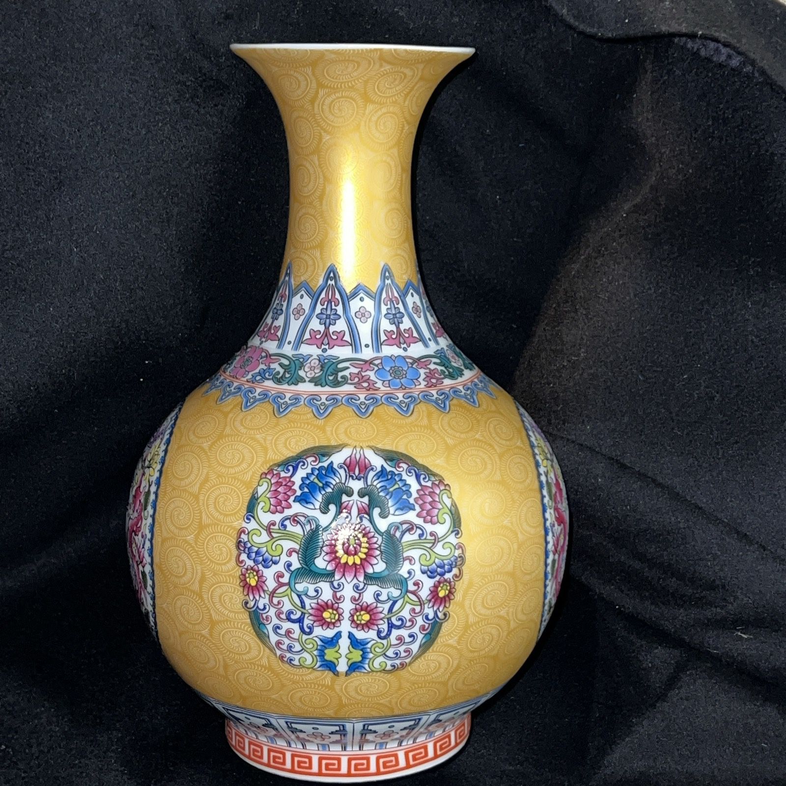11.2" Qianlong Marked Chinese Yellow Colour Enamel Porcelain Flower Bottle Vase