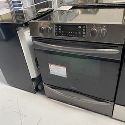 Frigidaire Black Stainless Steel 30” Front Control Electric Range With Air Fry