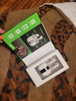 Ear buds new