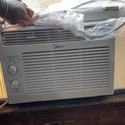 Midea Window AC unit 
