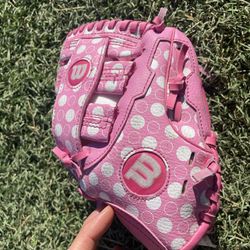 9 1/2” Wilson T-ball Kids Glove 