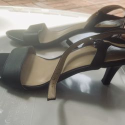 Strappy sexy ankle wrap black 7.5 Sandal Heel by Natralizer