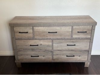 7 Drawer Dresser