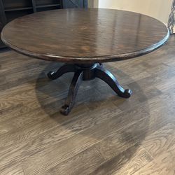 Round Dining Table 5’ Feet 