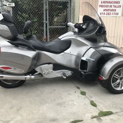 2011 Can Am Spyder Rt
