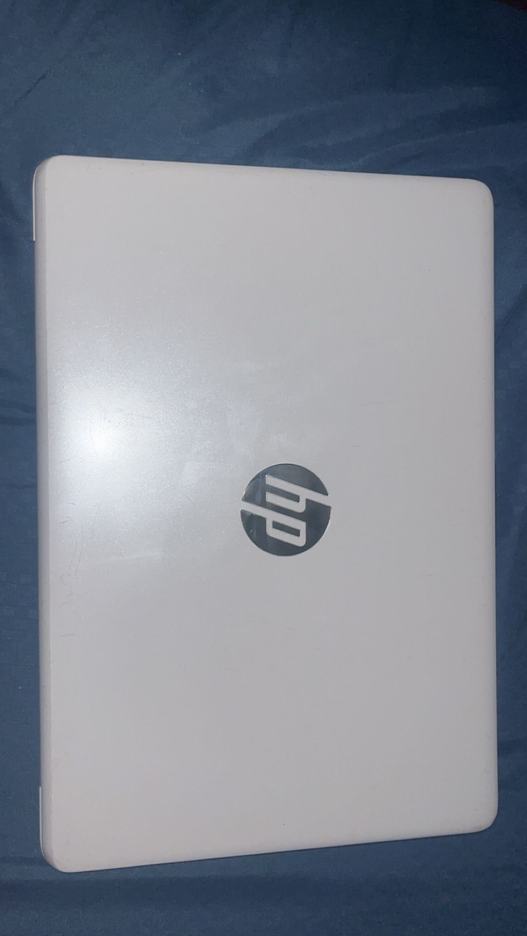 HP Laptop Comes With Carrying Sleeve And Charger