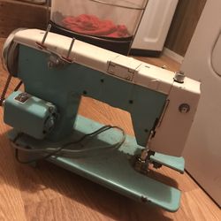 Sewing Machine 