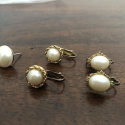 Vintage Consume Jewelry Earings Clipons