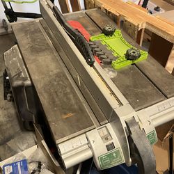 $20 - Hitachi C10FL 10" Tablesaw w/ Fence, Blade, Pusher