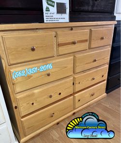 Natural nine drawer pinewood cajonera Comoda de Pino Nuevo