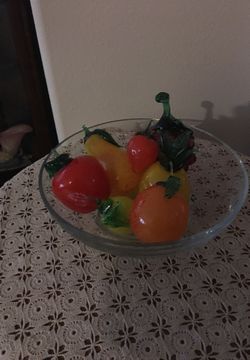 Heavy crystal bowl with fruit