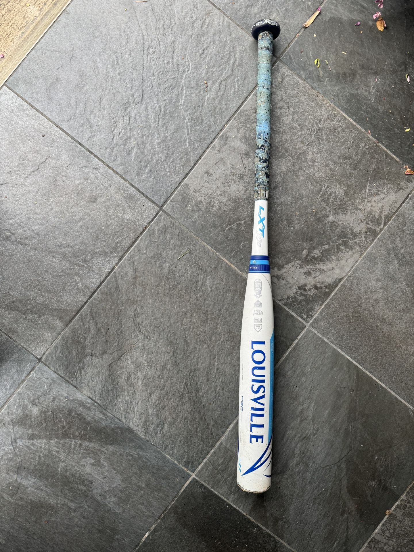 Louisville XLT Bat