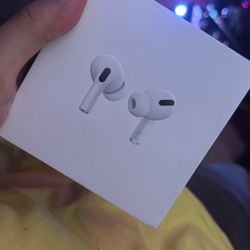 Apple AirPods Pro With Wireless Charging Case.