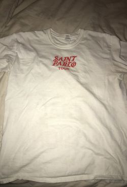 Yeezy Pablo’s tee large