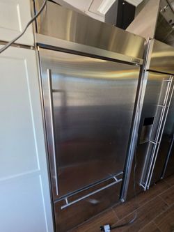 JENN-AIR 36" STAINLESS STEEL BUILT-IN BOTTOM FREEZER REFRIGERATOR WITH ICE MAKER 1 Year WARRANTY