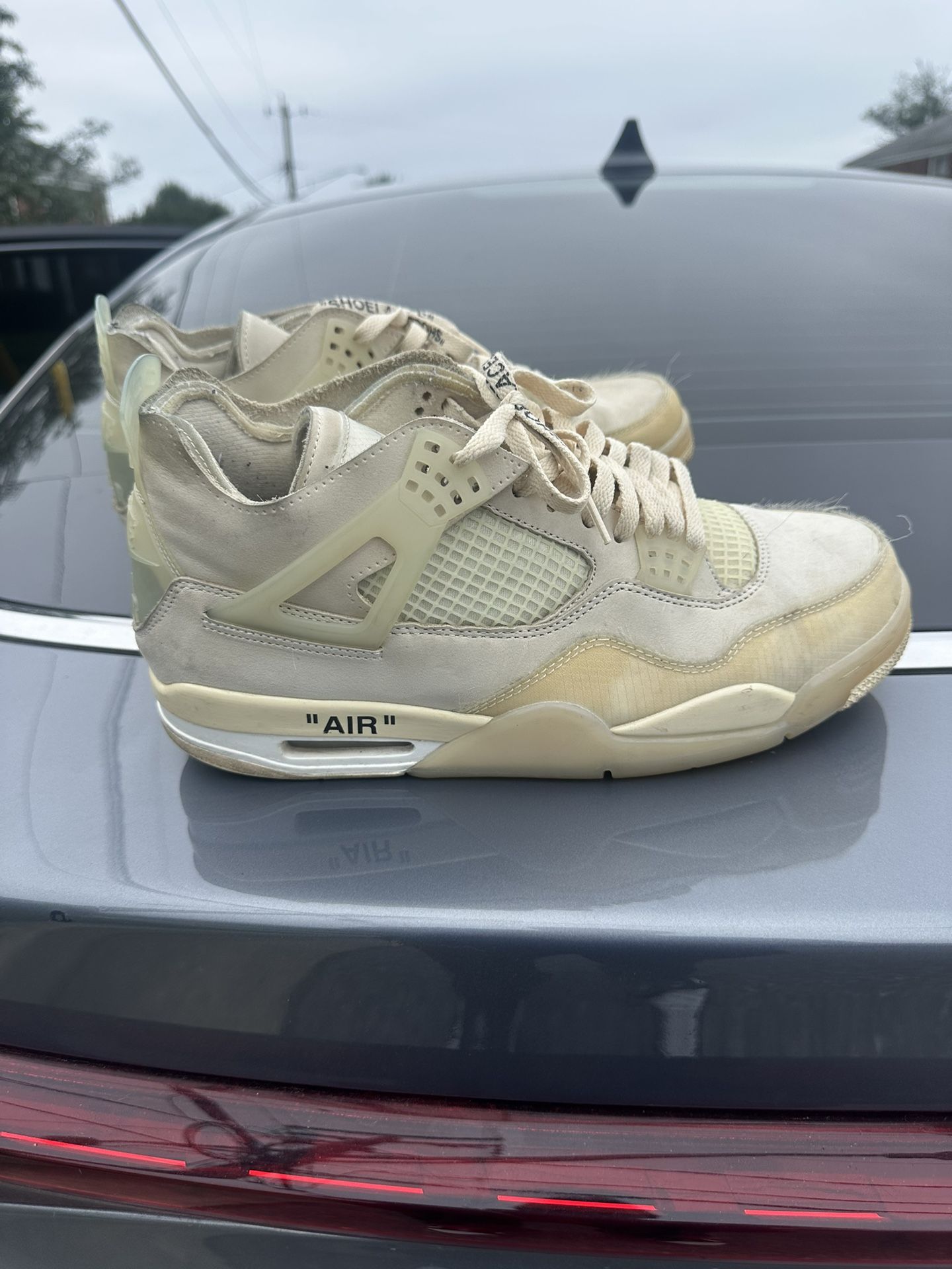 Jordan 4 “off White”