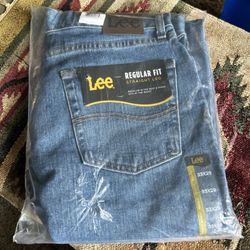 Brand New Lee Regular Fit Straight Leg 33x29