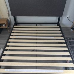 Used Queen Sizes Bed 