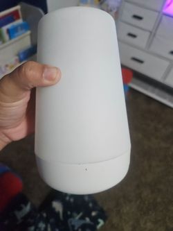 Hatch rest 2nd Gen. Comes with charger