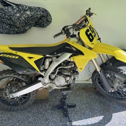 Suzuki Dirt Bike RMZ 250