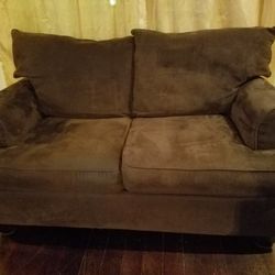 Raymour & Flanigan Brown Loveseat