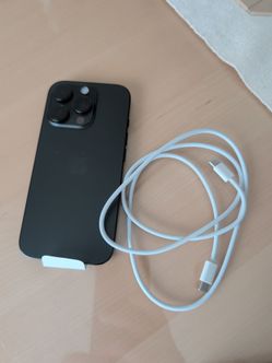 Unlocked iPhone 16 pro 256gb