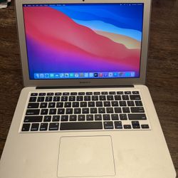 Macbook air, 13”, 2017 Model