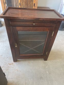 Bar serving cabinet