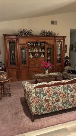 Living room 2 piece floral couch