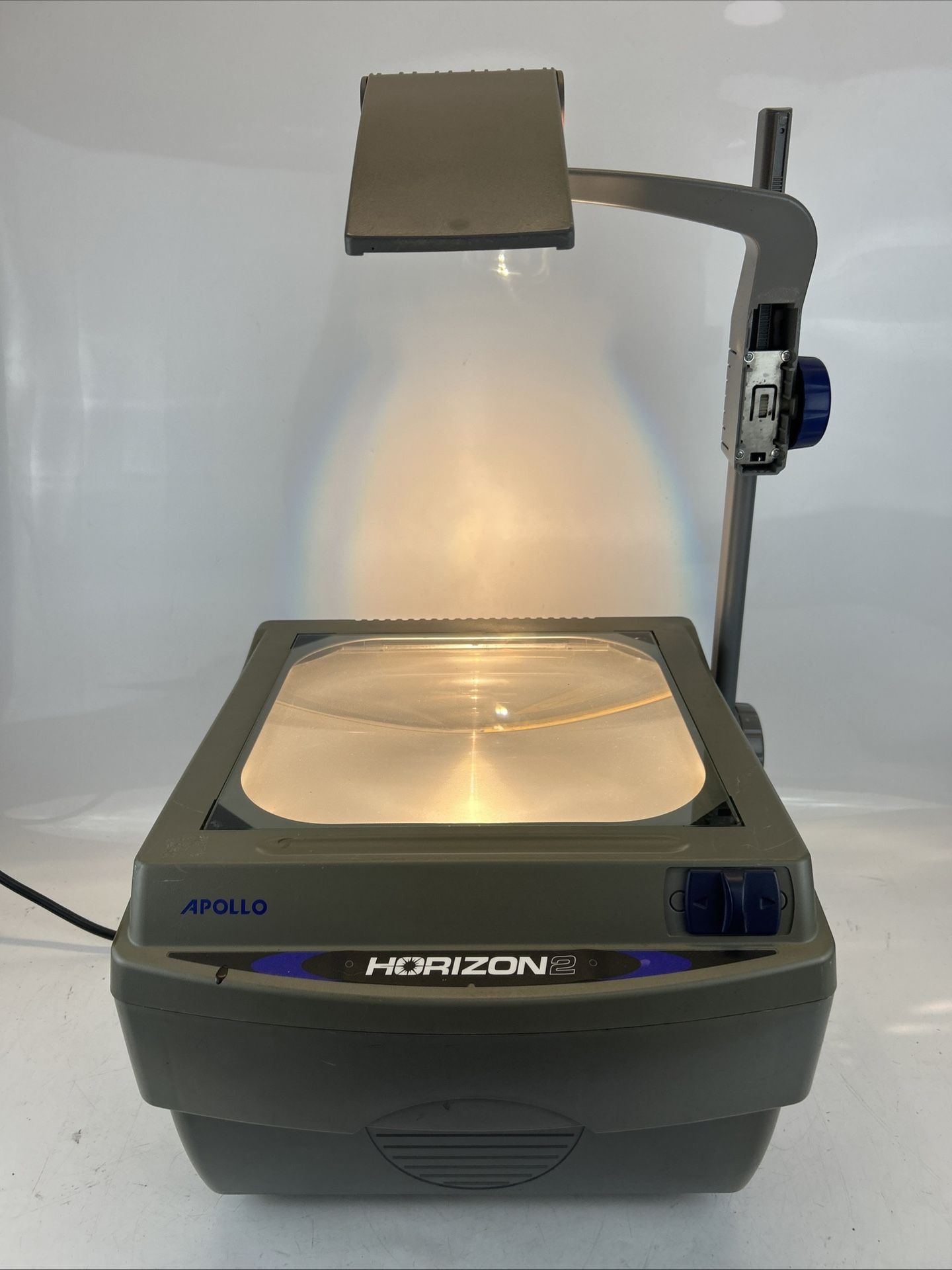 Apollo Horizon 2 Series 16000 Overhead Projector – Tested & Working