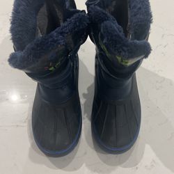 Boys Insulated Snow Boots Size 4