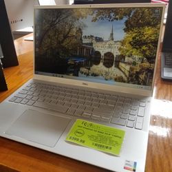 Dell Inspiron 15 5502 15.6" Laptop Intel Core i5-1135G7 2.40GHz Quad Core 16GB RAM 512GB SSD
