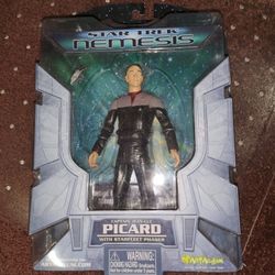 Star Trek Nemesis Captain Jean-luc Picard With Starfleet Phaser