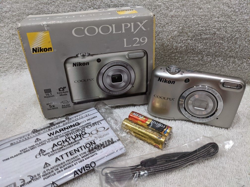 ⭐Price Reduced $45.....$50 BRAND NEW NIKON CAMERA COOLPIX L29 Only Taken Out For Picture 