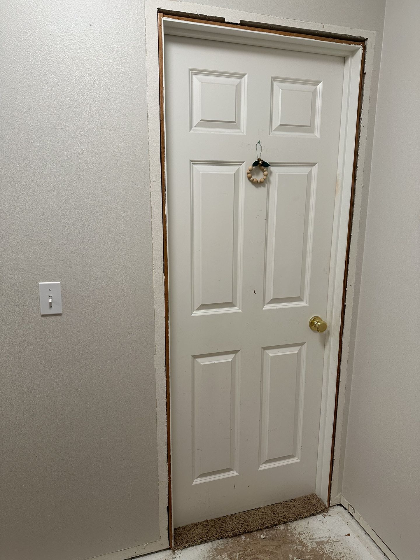 FREE!!! (9) Prehung Interior Doors With Hardware for Sale in Gig