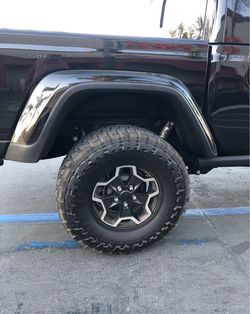 17” Jeep Alloy wheel