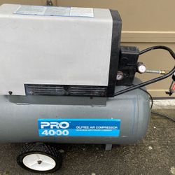 DeVILBISS 30 gal, 3.5hp, Oil-free compressor