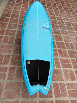 5’11” Torq surfboard