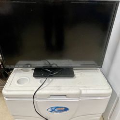 Vizio Led HDTV Television With Remote Control 