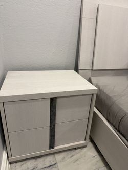 bedroom set (originally 2500)