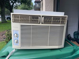 Frigidaire Window AC unit