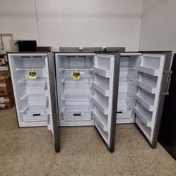 Hisense 17 cu ft. Garage  Fridge or Freezer