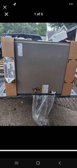 New 3 ton horizontal coil 410A.     XAFB36DBCN1
