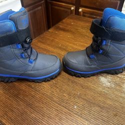 Kid’s boots (Size 1)