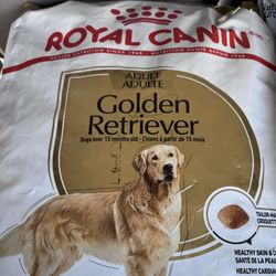 Royal Canin Golden Retriever 