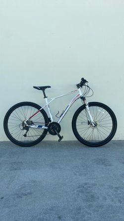 GT MOUNTAIN BIKE