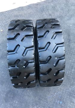 Used solid forklift tires 16 1/4x5x11 1/4