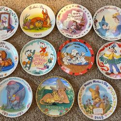 Disney Grolier Mother’s Day Set of 11 Collectors Plates